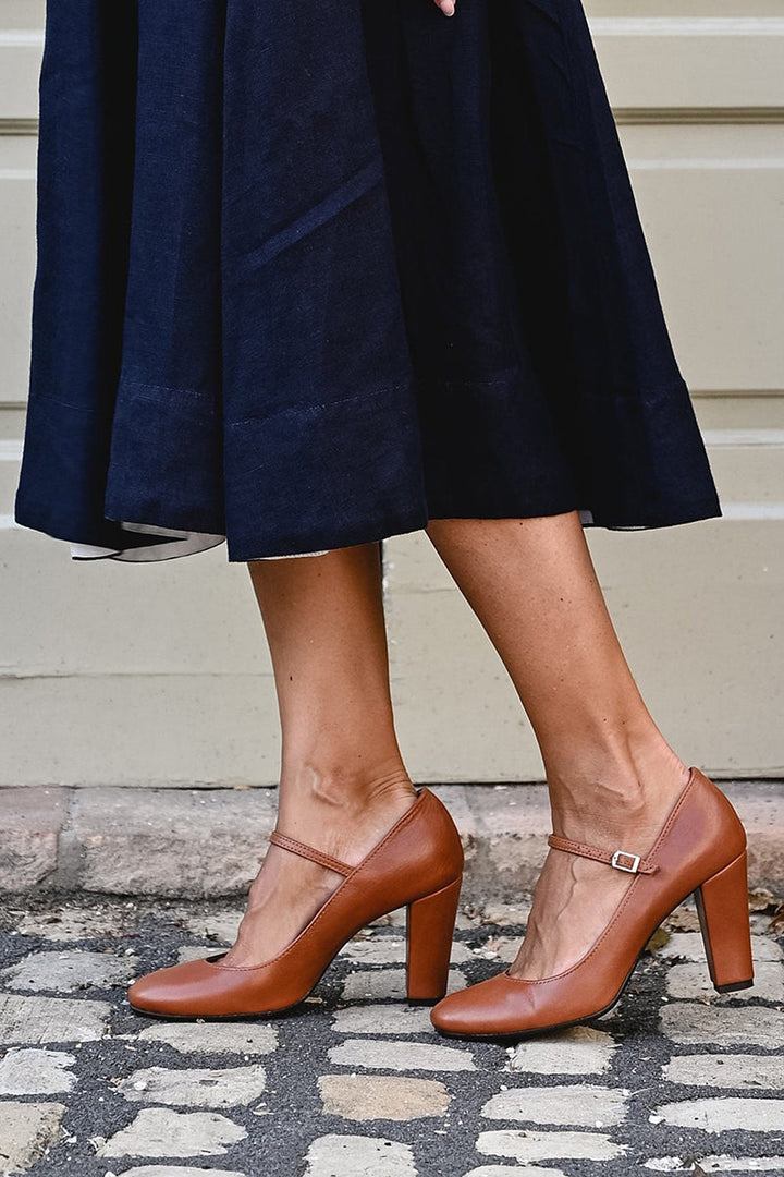 Caella™ | Elegante sandaler med remme og kompakt hæl – perfekte til enhver lejlighed
