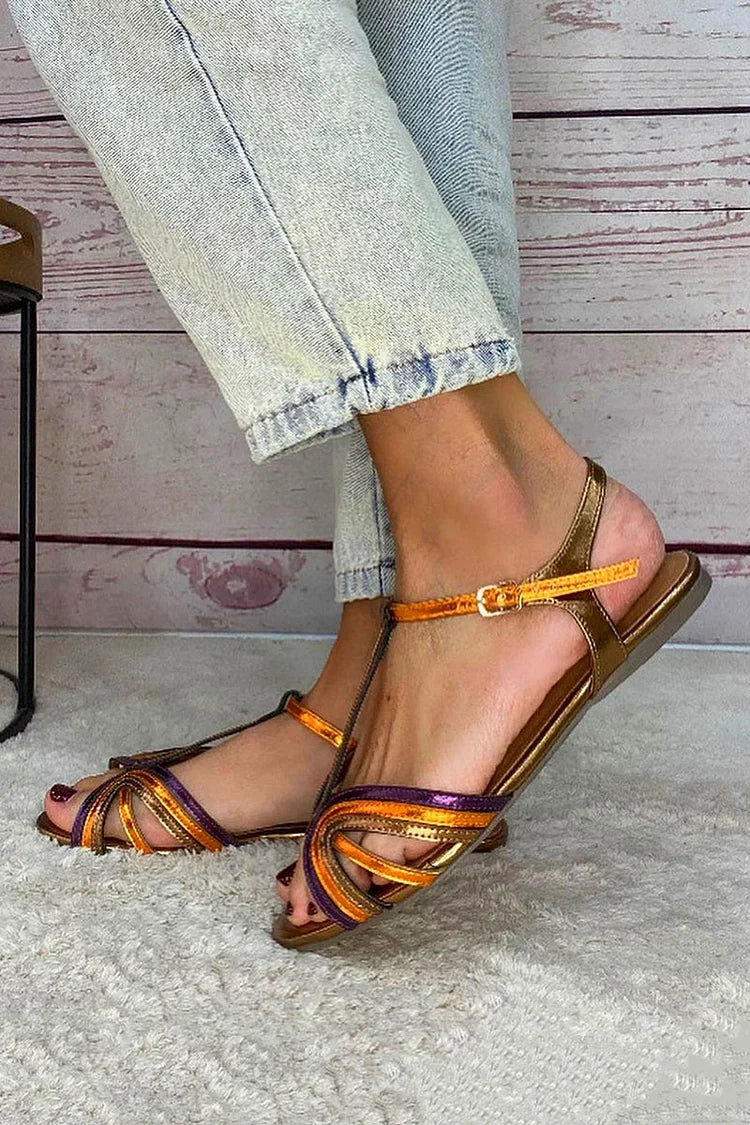 Nerina | Lave sandaler med flere remme og elegante metalliske detaljer.