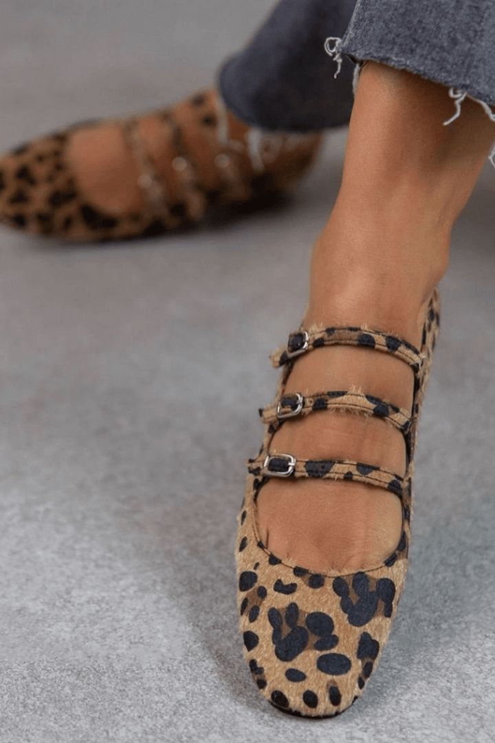 Leopardina | Elegante ballerinaer med dyreprintede remme – til en uimodståelig stil.