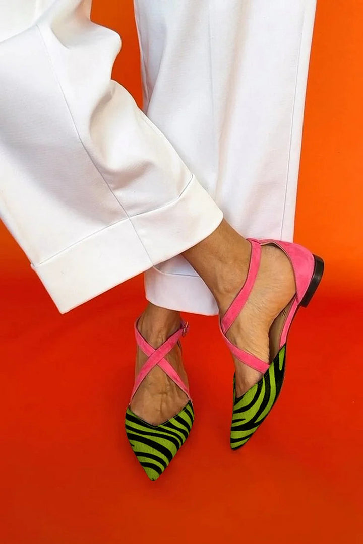 Lucrezia | Elegante ballerinaer med zebradetaljer og glamourøse lyserøde remme.