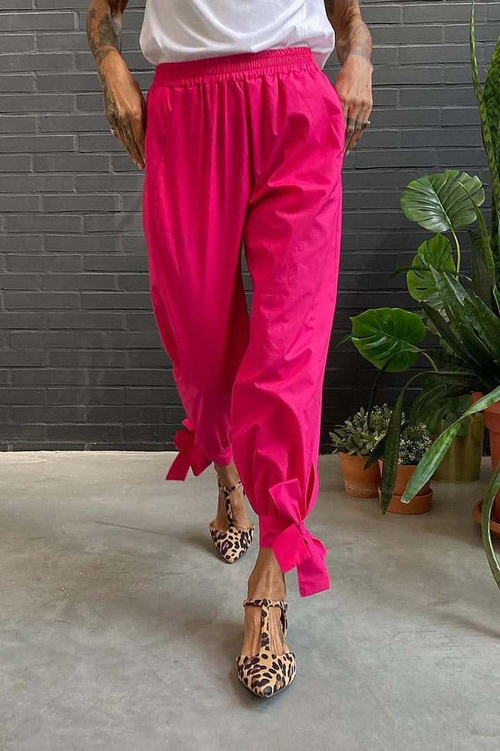 Tamara | Elegant spids ballerina med T-rem for en sofistikeret stil.