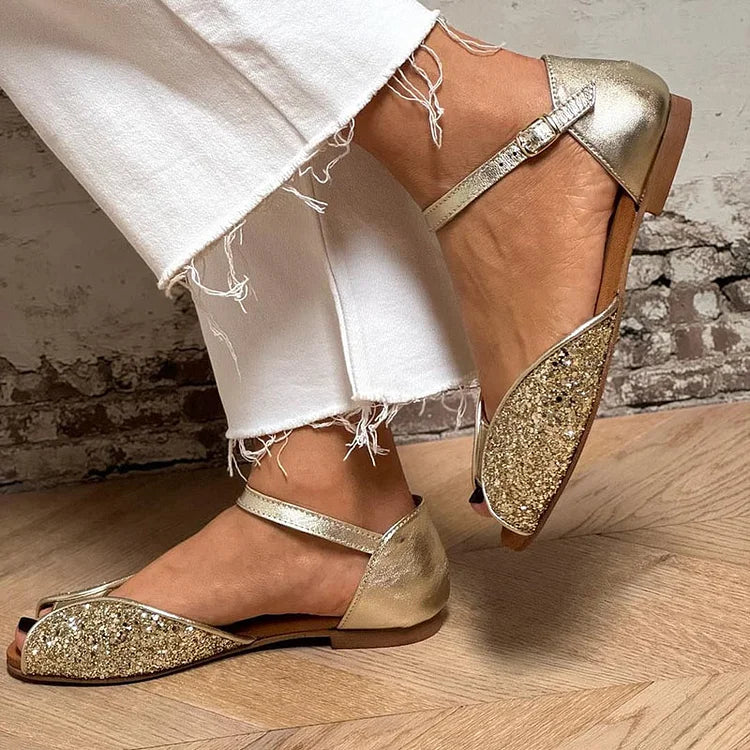 Flavia | Elegant og glitrende flad sandal