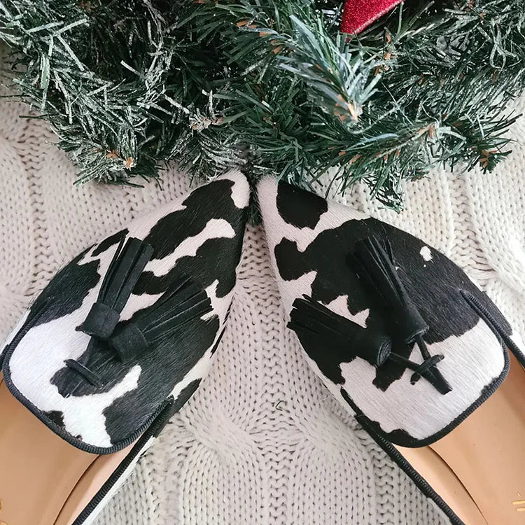 Valeria | Elegante loafers med spids snude og dekorative kvastdetaljer.