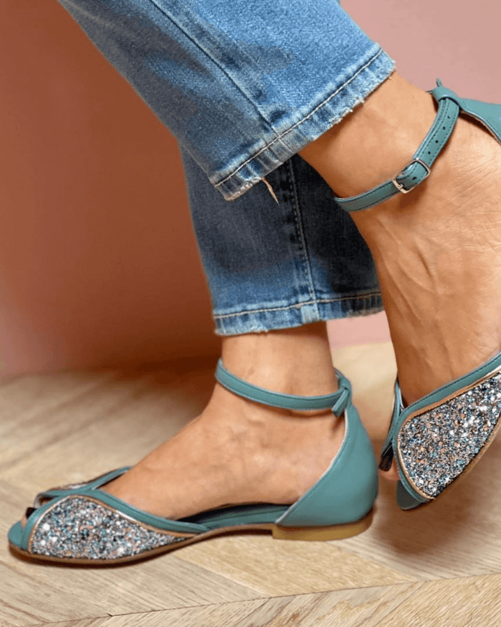 Brigitta | Elegante, flade glittersandaler – perfekte til enhver lejlighed