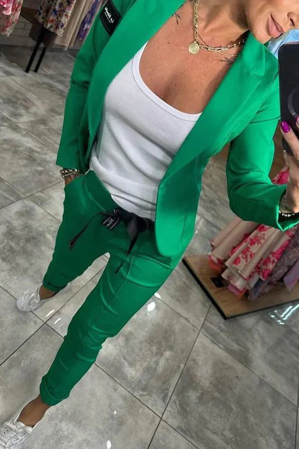 Ksenia | Skræddersyet sæt med blød blazer og afslappede joggers