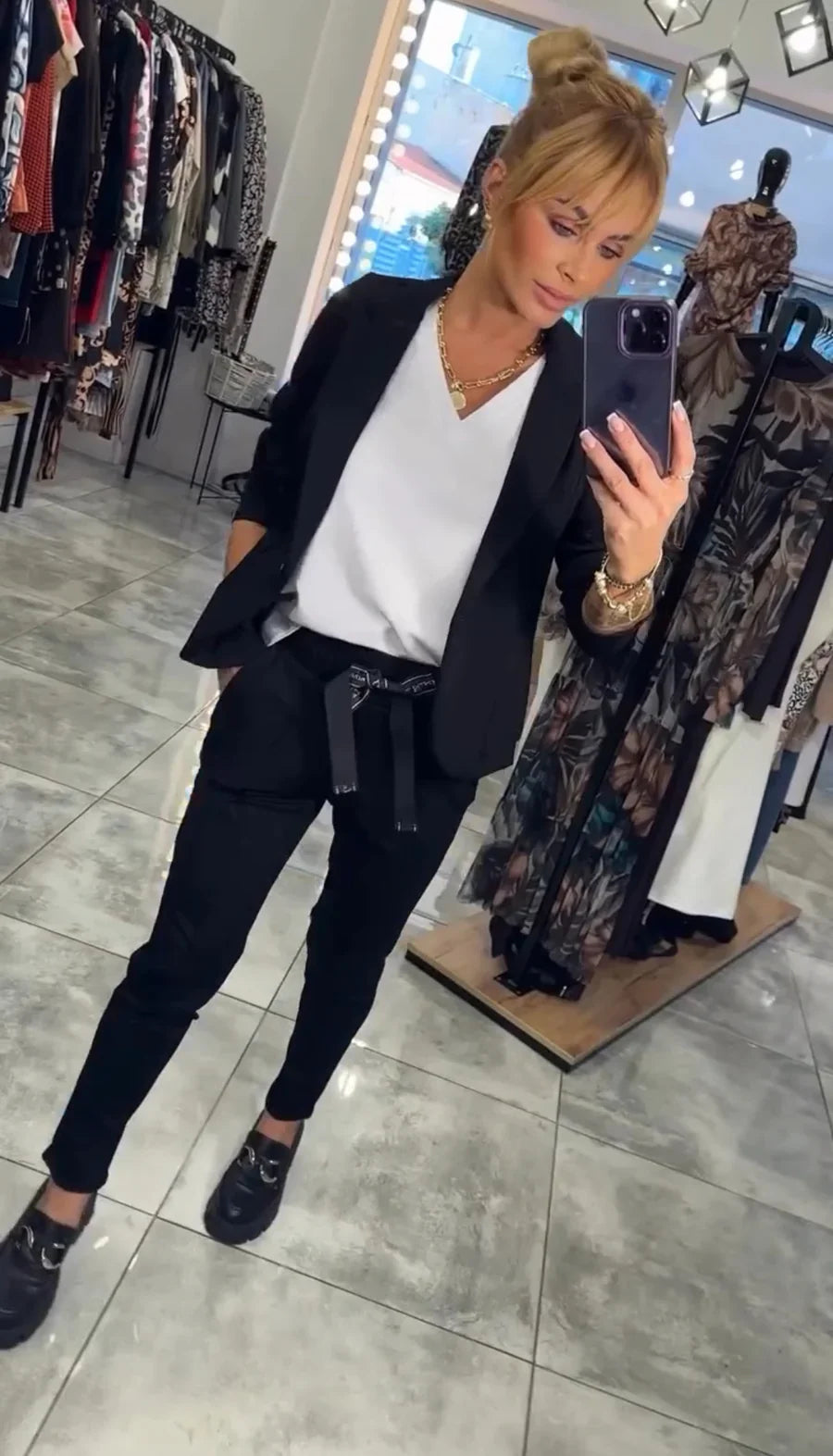 Ksenia | Skræddersyet sæt med blød blazer og afslappede joggers