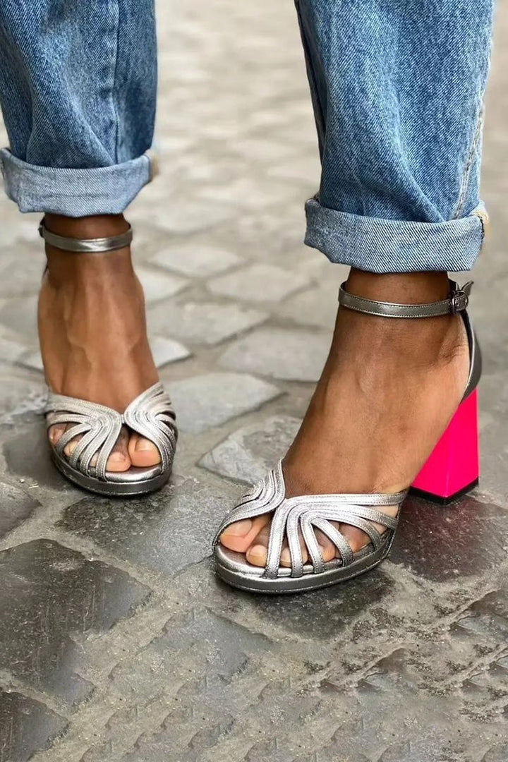 Naelle™ | Skinnende sandaler med blokhæl og elegant spænde