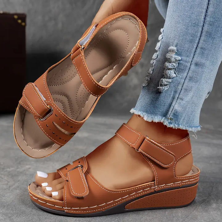 Anna™ ortopædiske sandaler med kilehæl