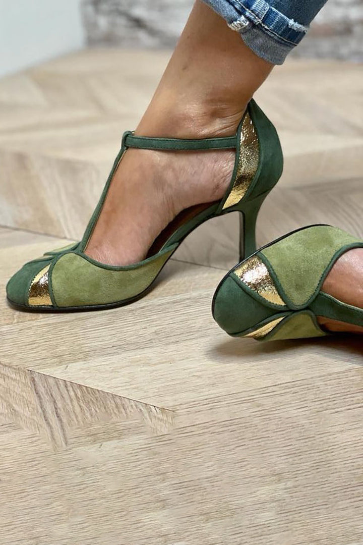 Alona™ | Patchwork-pumps med T-rem og lukket tå