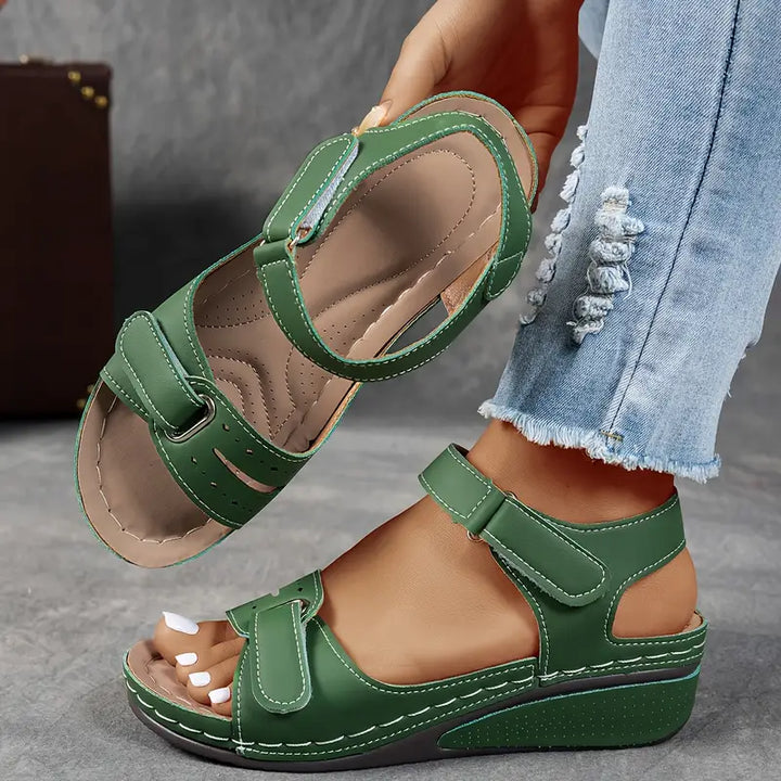 Veera™ ortopædiske sandaler med kilehæl
