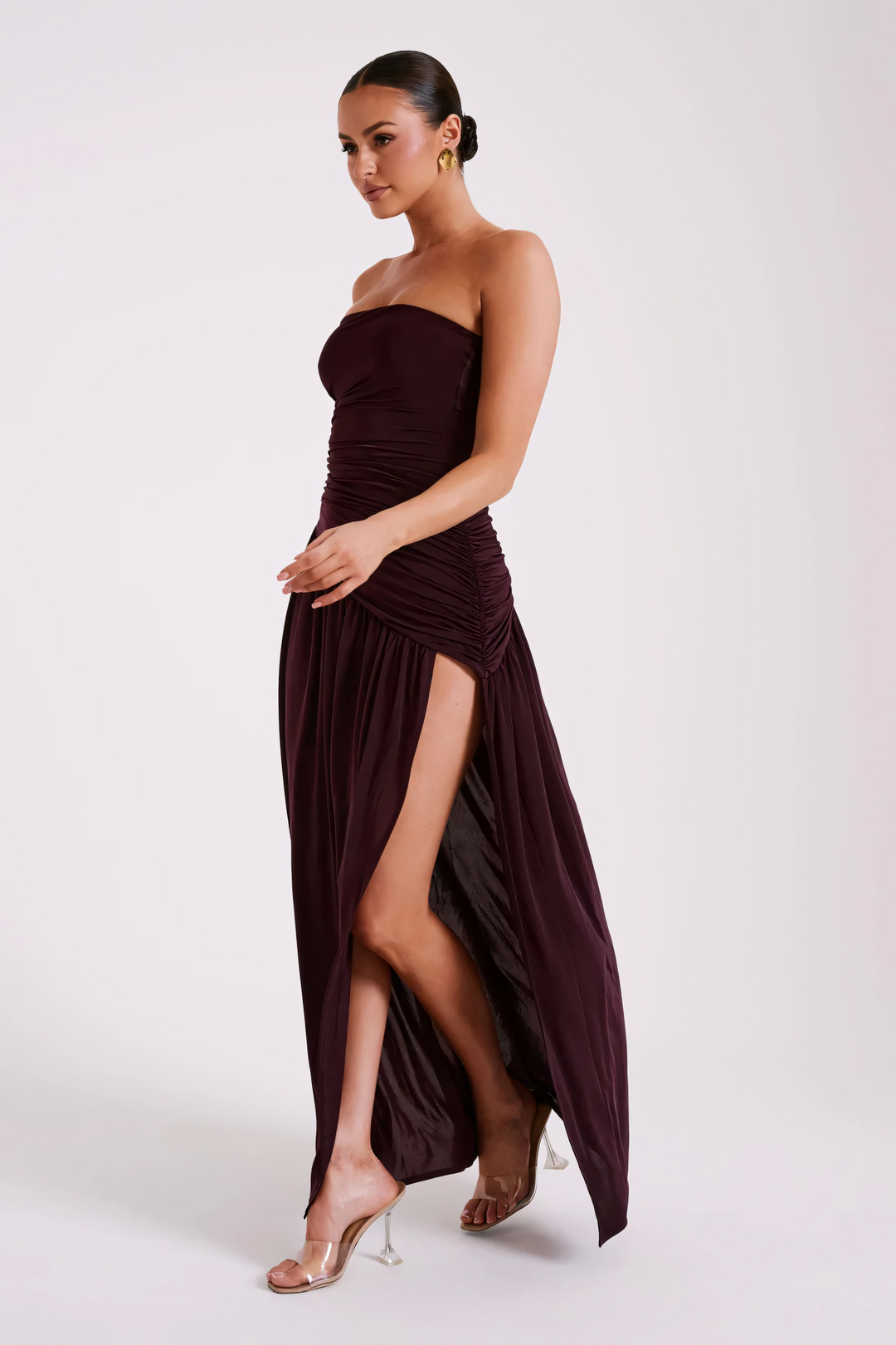 Selvara - Ruched Maroon Kjole