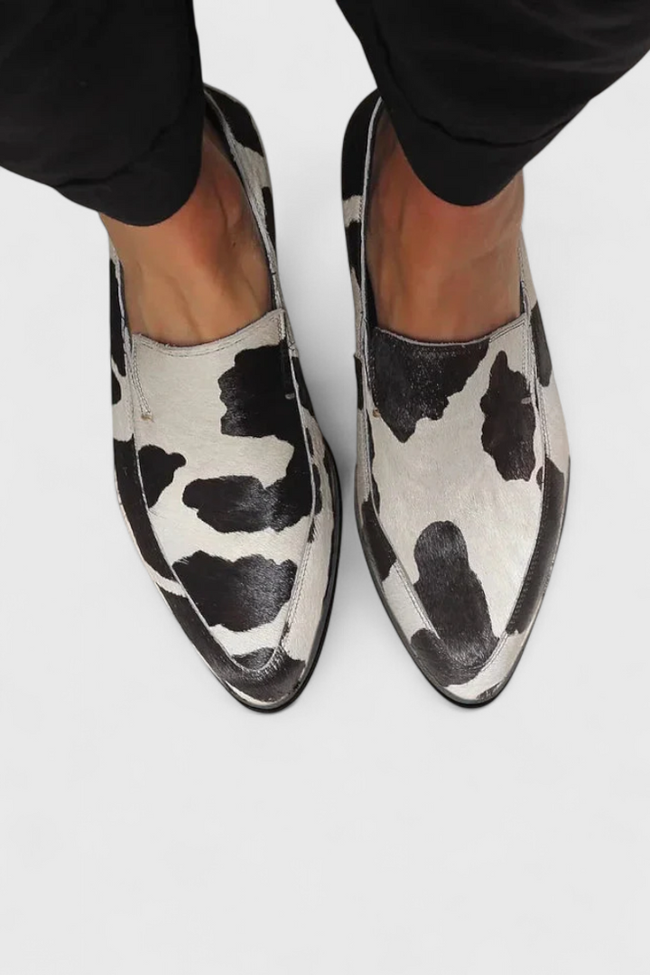 Elegante Macarena-loafers med lav hæl og dyreprint